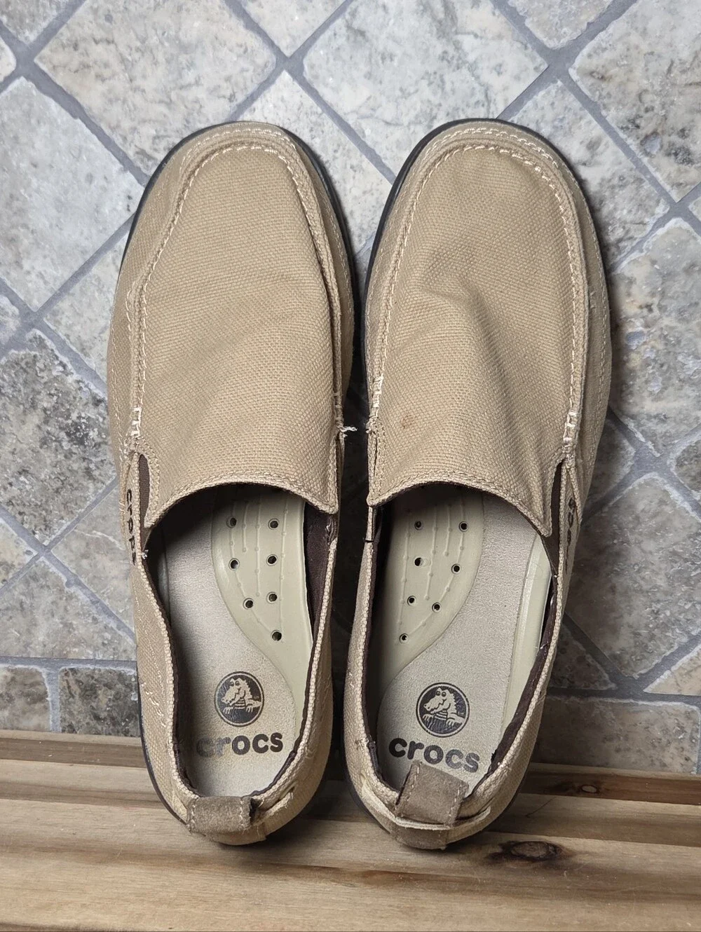 Crocs Vallu Men’s Slip-On Canvas Loafers in Tan Or Beige Size 10 M